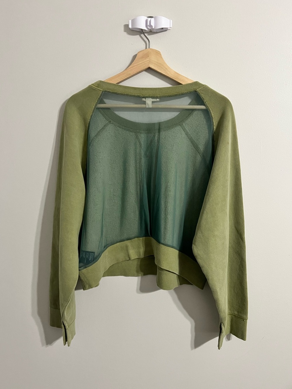 Silence + Noise Olive Cropped Mesh Back Sweatshirt | Size L